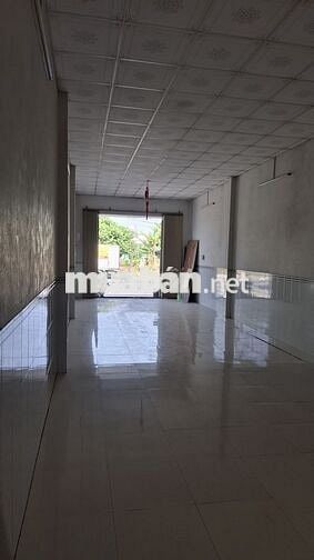 Cho thuê nhà cấp 4 mặt tiền Hoàng Quốc Việt 4x20m