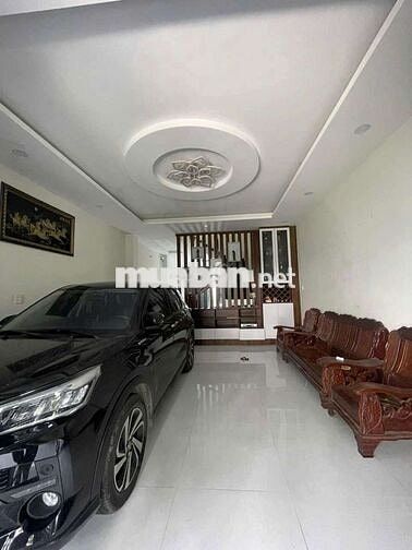 Nhà 3 lầu xe hơi đậu trong nhà có nội thất 5pn 5wc nhà mới vô ở ngay