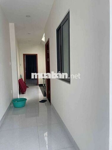 Nhà 3 lầu xe hơi đậu trong nhà có nội thất 5pn 5wc nhà mới vô ở ngay