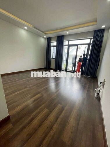 Nhà 3 lầu xe hơi đậu trong nhà có nội thất 5pn 5wc nhà mới vô ở ngay