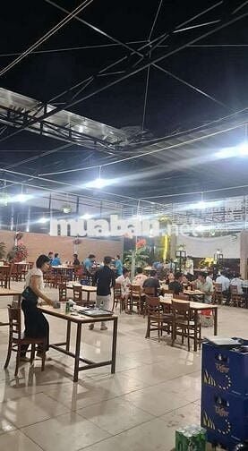Quán nhậu Biconsi 650m2 sát khu công nghiệp, mở nhà hàng tiệc cưới