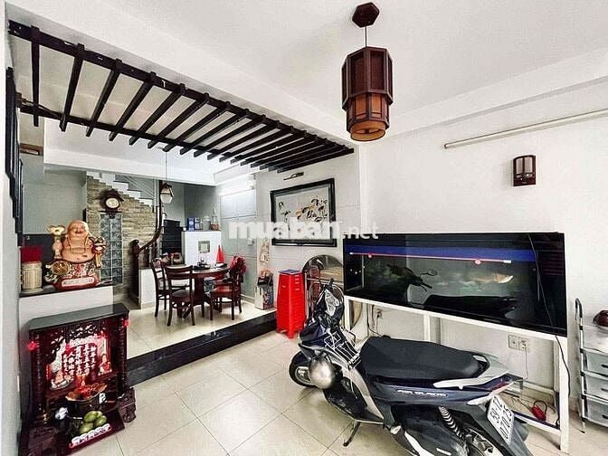 Bán nhà 10m ra mặt tiền Trần Quang Diệu 4 tầng nở hậu 200m2 sử dụng