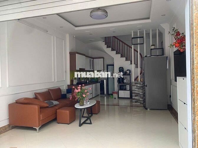 Sổ đỏ chính chủ bán lô góc 35m3, 4T, Đường to, giá hơn 7 tỷ