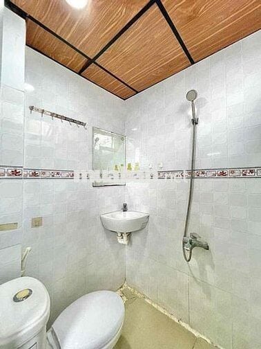 Phòng Thoáng Mát, An Ninh Ngay Thích Quảng Đức