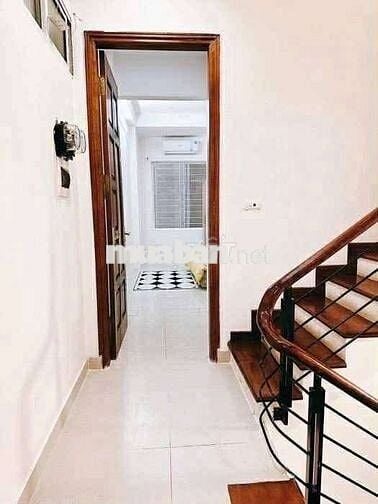 CƠ HỘI HIẾM! 10 TỶ! NHÀ PHƯƠNG MAI - ĐỐNG ĐA: 40M², 5 TẦNG - GẦN Ô TÔ.