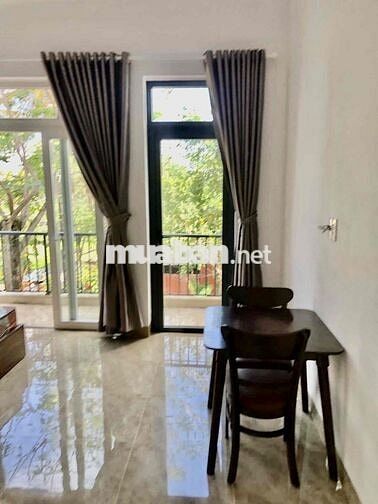 Căn hộ view ban công view cực đẹp.an ninh siêu tốt