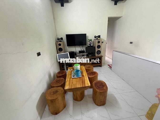 Bán Đất Tặng Nhà 2 Tầng  có thương lương j