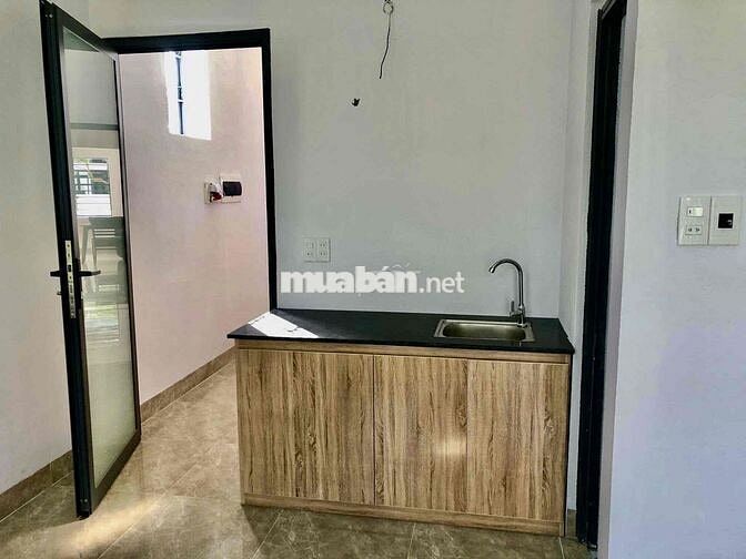 Căn hộ view ban công view cực đẹp.an ninh siêu tốt