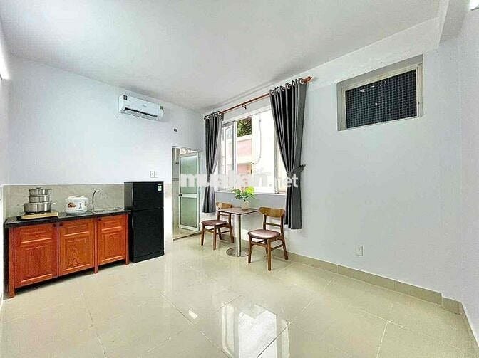 Phòng Thoáng Mát, An Ninh Ngay Thích Quảng Đức