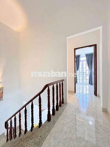 Bán Nhà : Hẻm 413 Lê Văn Quới ,Gần Chợ .