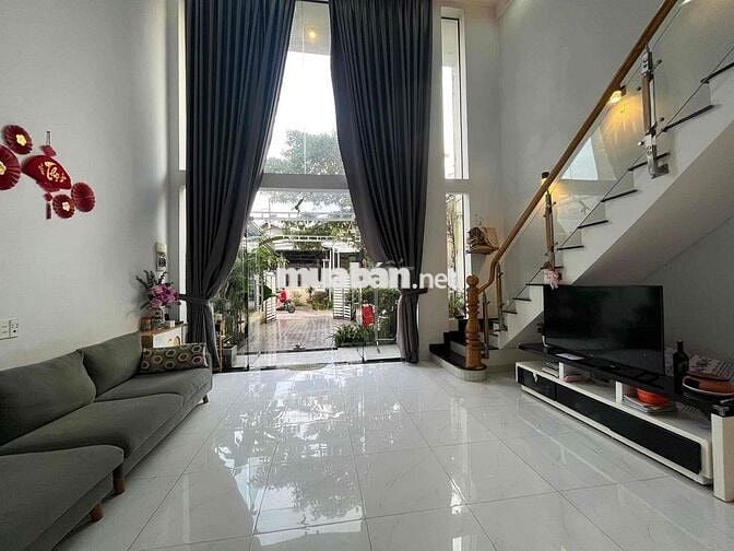 NHÀ 1TRÊT 1GÁC ĐÚC, SỔ R THỔ CƯ 118m2, 3P NGỦ, GẦN QL1A và GX BẮC HOÀ.