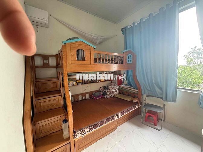 Bán Đất Tặng Nhà 2 Tầng  có thương lương j