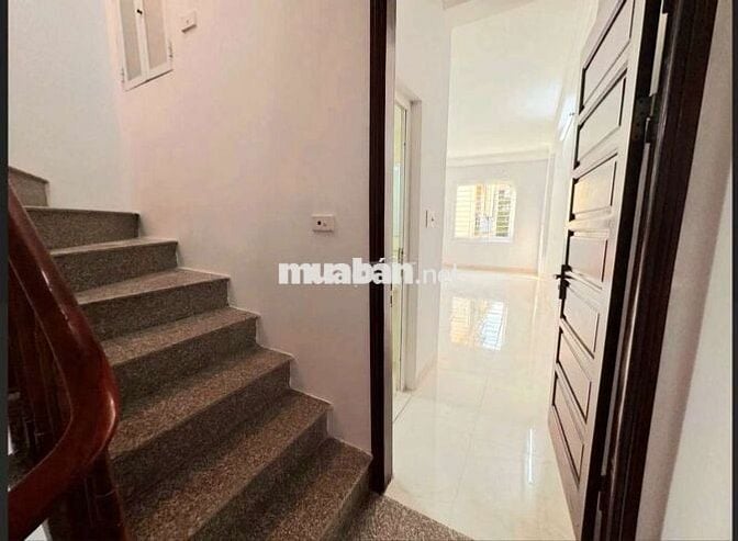 BÁN NHÀ RIÊNG 5 TẦNG - ĐƯỜNG TÂN TRIỀU - DT31M2 -FULL NỘI THẤT ,ÔTÔ ĐC