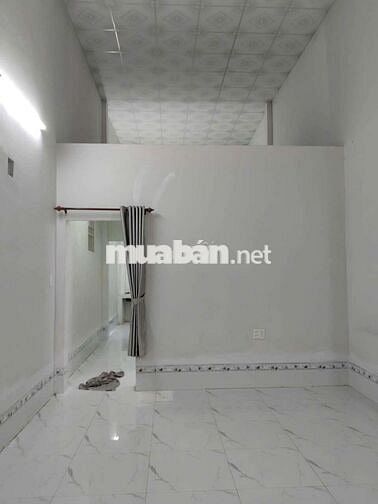 Nhà mới cho thuê dt 4×14 có 1pn,1wc. Có sân để xe máy