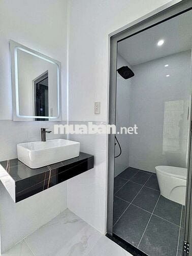 Chào Bán 2 Căn nhà 1 trệt 1 lửng mới 100%  Cách trung tâmhành chính 5p