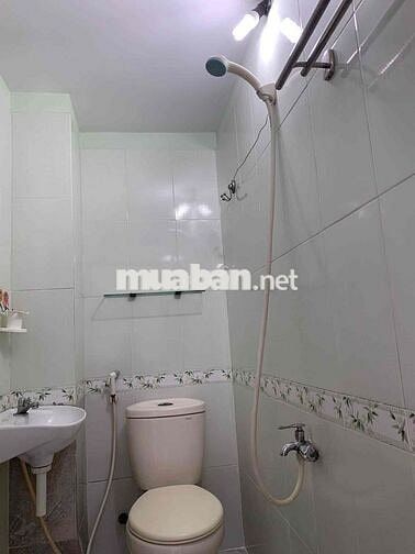 cho thuê phòng DT 20m2 gần siêu thị Go!