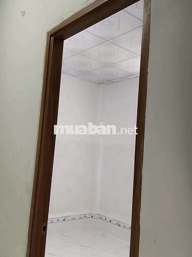 Nhà mới cho thuê dt 4×14 có 1pn,1wc. Có sân để xe máy