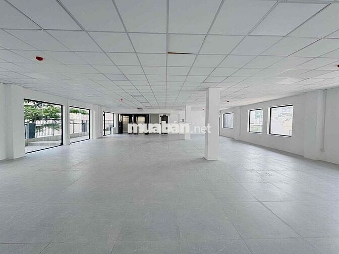 CHO THUÊ OFFICE MT NGUYỄN VĂN THỦ Q1 NGHG 8.5M SD 720M2 MỚI KENG!!