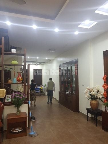 CC cho thuê nhà 5 tầng 100m2 kv Đình Thôn, tiện làm KD, VP.