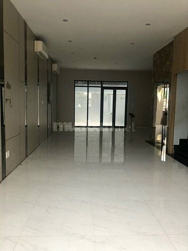 Bán nhà 7,5x20 Him Lam Kênh Tẻ mặt tiền Hoàng Trọng Mậu