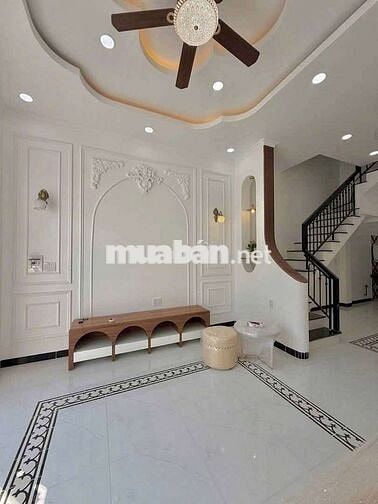 Bán căn nhà Tân Cổ Điển. Cách Lê Văn Nghề 50m.Cách Quãng trường  1km