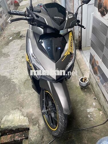 Cấn bán gấp Vario 150, máy nguyên zin (chính chủ)