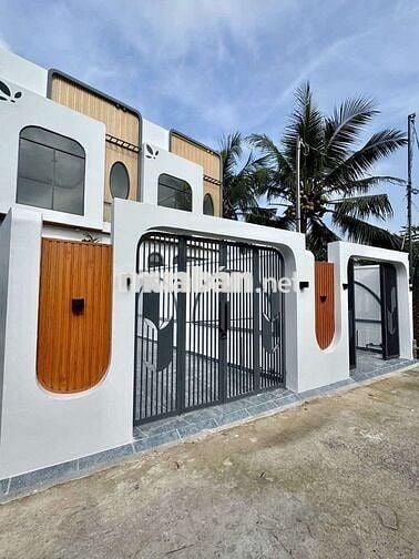 Chào Bán 2 Căn nhà 1 trệt 1 lửng mới 100%  Cách trung tâmhành chính 5p