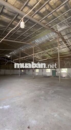 Kho diện tích 400m2 ở Đường Nguyễn Văn Tạo cần cho thuê gấp giá rẻ
