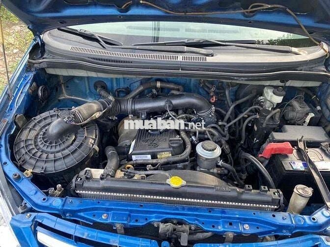 Toyota Innova 2008 V - 100000 km