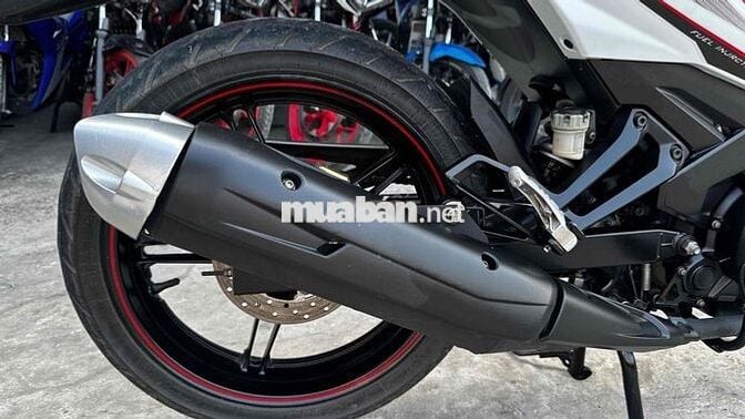 Exciter 150 trắng đỏ 2017 ( hỗ trợ góp )