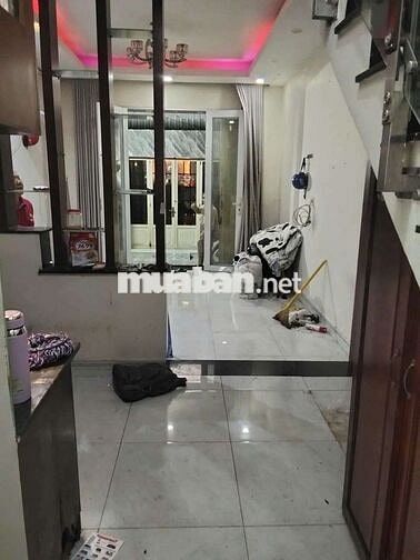 Cho thuê nhà đường Phạm Hùng DT.5×9 } Nhà 1 trệt 2 lầu 3 Phòng 2toilet