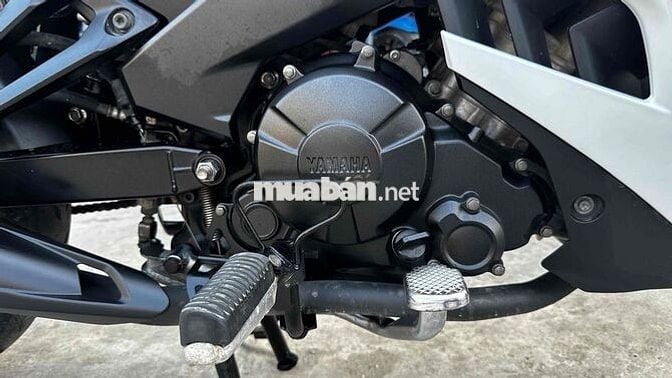 Exciter 150 trắng đỏ 2017 ( hỗ trợ góp )