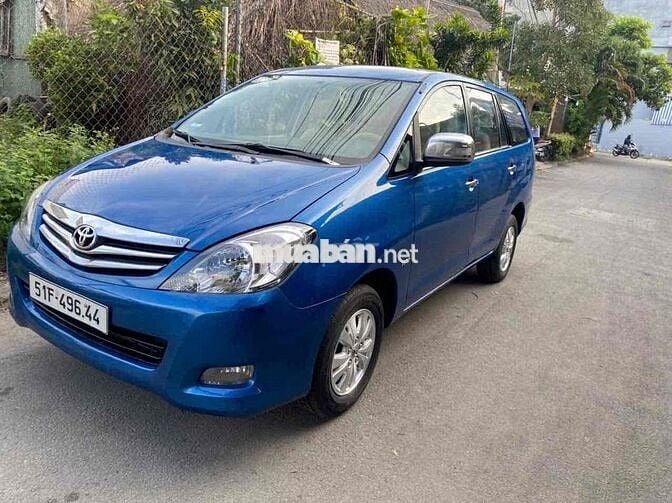 Toyota Innova 2008 V - 100000 km