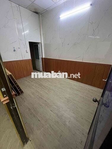 NHÀ CẤP 4 HƠN 100M2 2PN 2WC HẺM OTO GẦN CÔNG TY VIỆT THẮNG LINH TRUNG