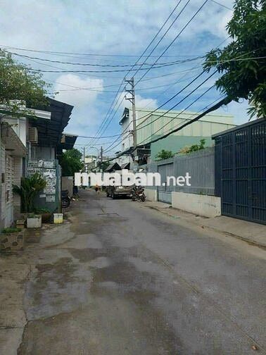 Cho thuê nhà đường Phạm Hùng DT.5×9 } Nhà 1 trệt 2 lầu 3 Phòng 2toilet