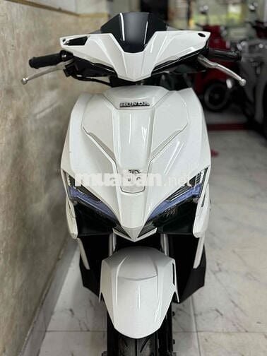 AB 125 trắng đen máy rin xe cực kỳ đẹp