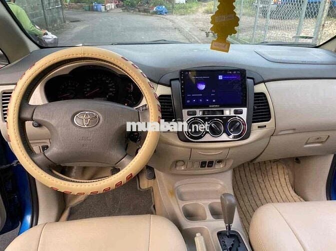 Toyota Innova 2008 V - 100000 km