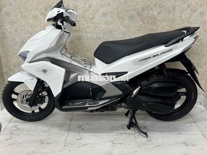 AB 125 trắng đen máy rin xe cực kỳ đẹp