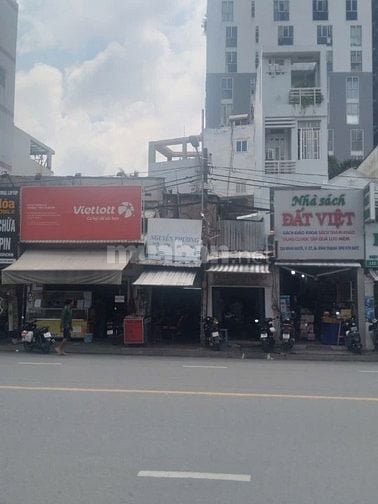 Nhà mặt tiền kinh doanh gần chợ, gần ngã tư Thanh Đa
