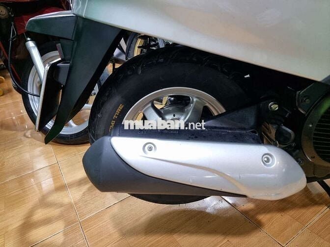 Honda Lead màu Bạc