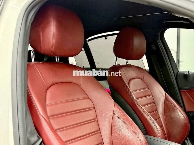 Mercedes Benz C300 AMG 2018 - siêu lướt 32,000 km.