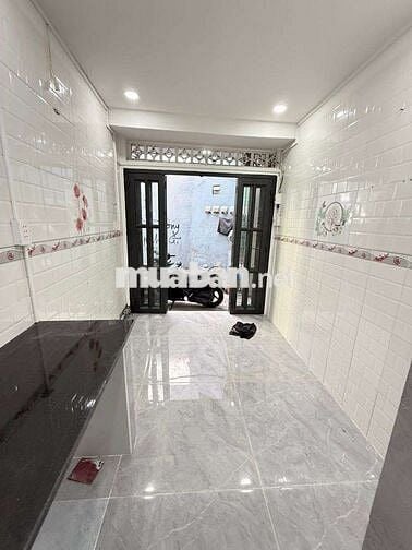 TRUNG TÂM Q. 11 - NHÀ MỚI Ở LIỀN - 3 TẦNG - 2PN - 3WC - 2.2 TỶ TL