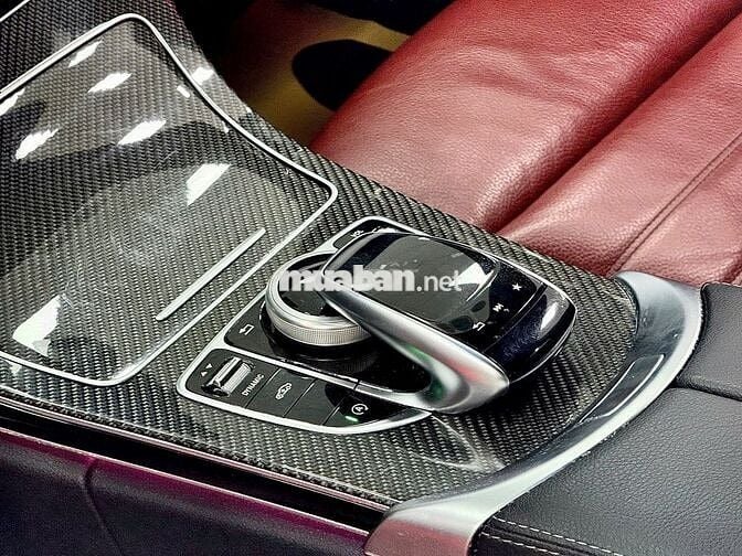 Mercedes Benz C300 AMG 2018 - siêu lướt 32,000 km.