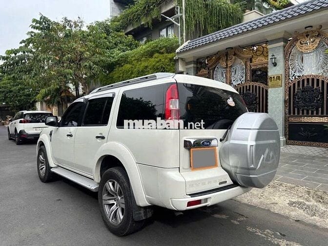 Ford Everest Limited 2011 số tự động máy dầu