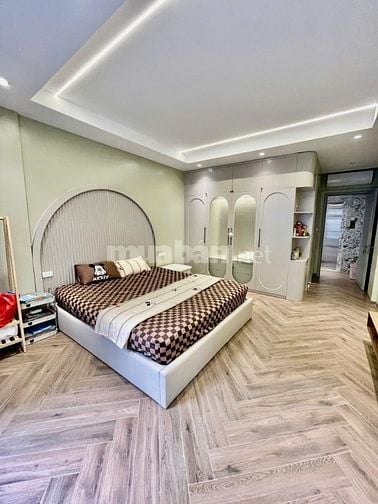 Bán nhà phố Bùi Huy Bích, 5 tầng thang máy, ngõ ô tô, ở luôn. 7 tỷ