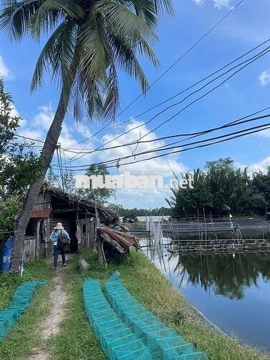 588m² có 50m² TC mặt tiền sông đường nhựa, giá chỉ 750 triệu