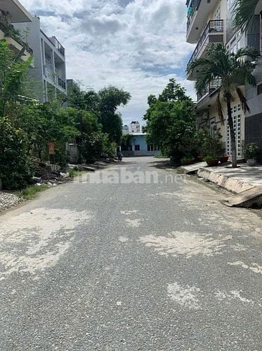 Nhà MT Đường Số 10, Hiệp Bình Chánh, Thủ Đức, 8 x 17m .Giá 6,5T