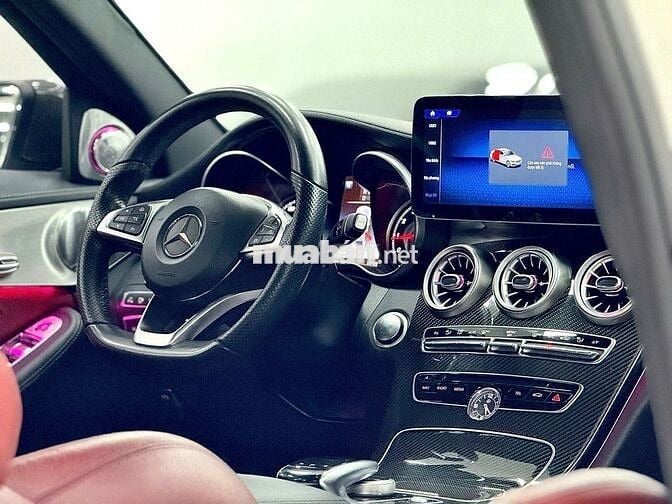 Mercedes Benz C300 AMG 2018 - siêu lướt 32,000 km.