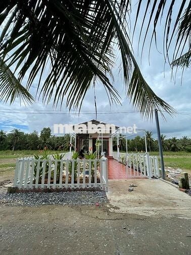 Căn nhà vườn 149,8m ² giá chỉ 670tr có sẵn nhà mới, giữ tiền an toàn