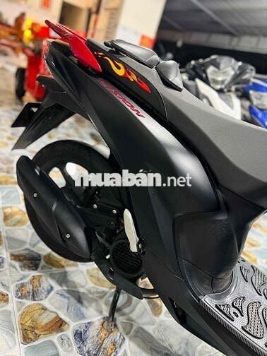 Vision bản Thể Thao 2025, mới chạy hai ngàn cây so